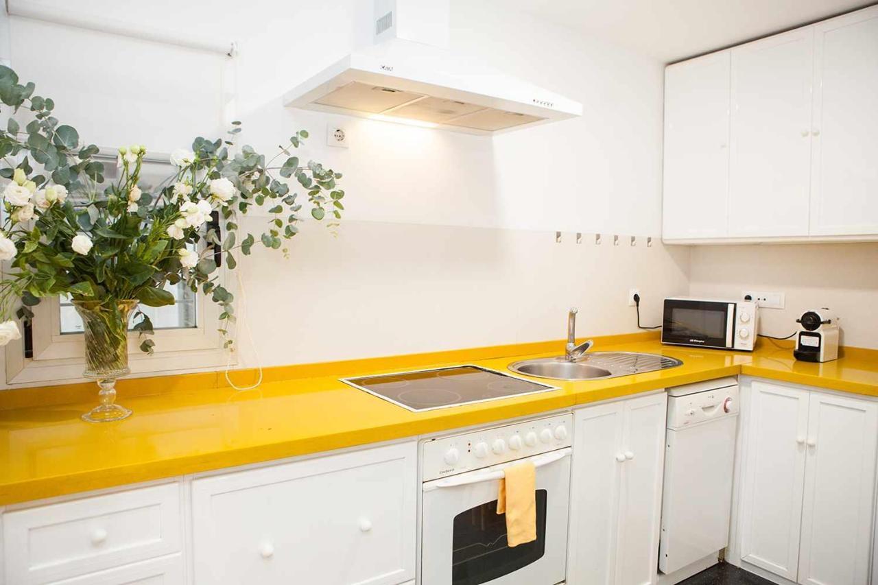 Charming Apartment With Pool And Garage Sevilla Exteriör bild