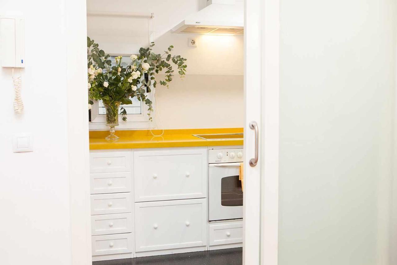 Charming Apartment With Pool And Garage Sevilla Exteriör bild