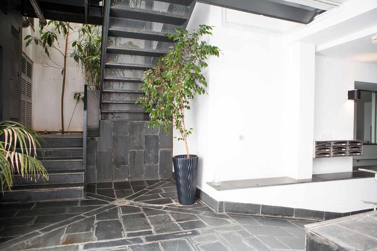Charming Apartment With Pool And Garage Sevilla Exteriör bild