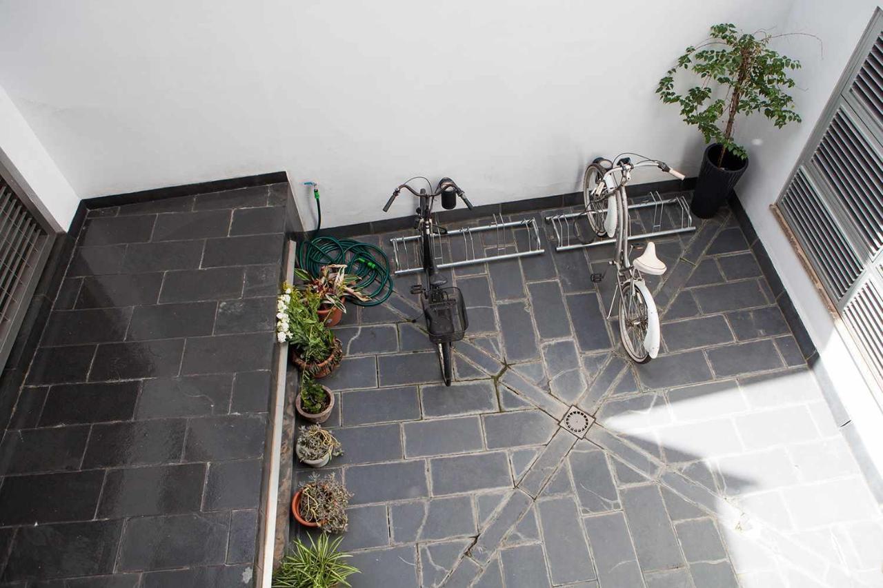 Charming Apartment With Pool And Garage Sevilla Exteriör bild