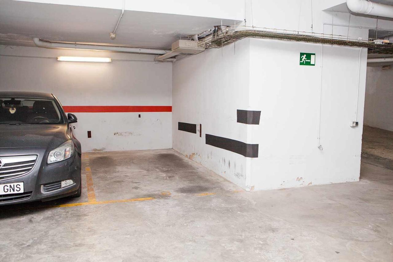 Charming Apartment With Pool And Garage Sevilla Exteriör bild